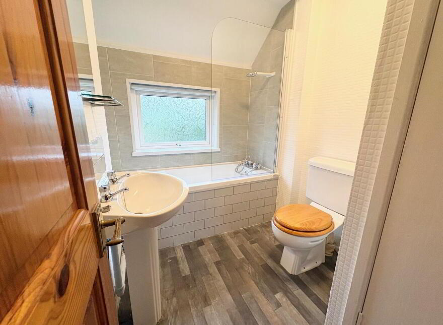 149 Connsbrook Avenue, Belfast, BT4 1JX