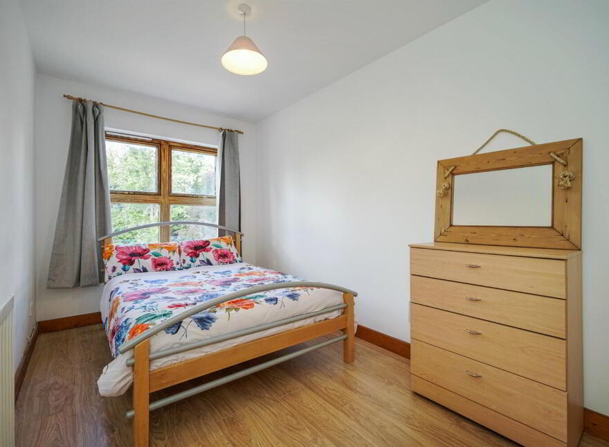 Apt 13 Danesfort Apartments, 120 Malone Road, Belfast, BT9 5QL