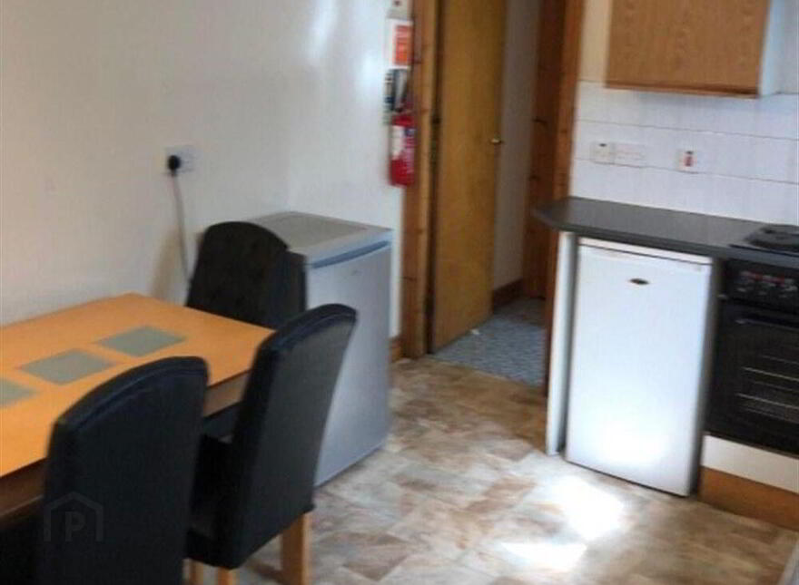 2, 40 Cromwell Road, Belfast, BT7 1JX