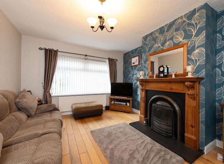 11 Craigs Road, Ballynahinch, BT24 8PQ