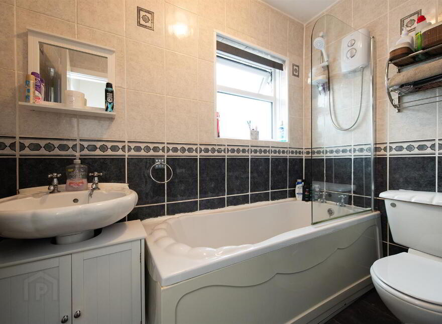 11 Craigs Road, Ballynahinch, BT24 8PQ