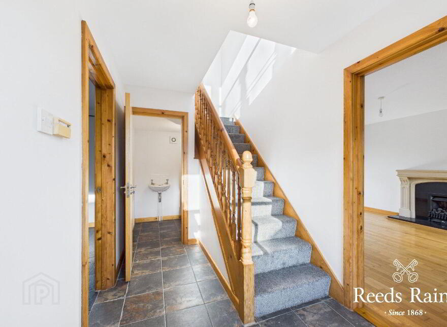 18 Meadowbank, Carrickfergus, BT38 8GZ