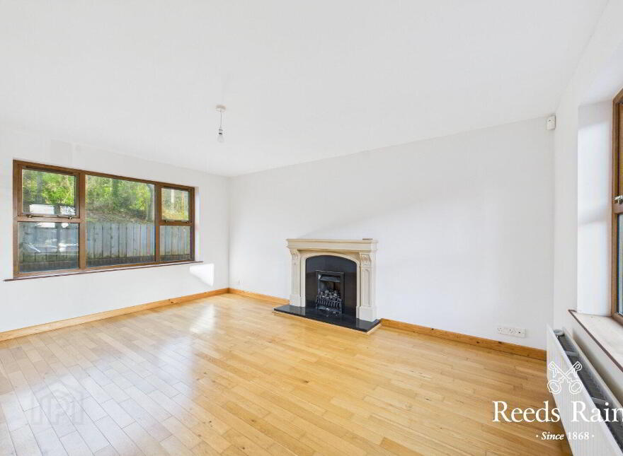 18 Meadowbank, Carrickfergus, BT38 8GZ