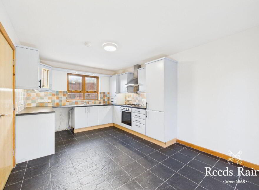 18 Meadowbank, Carrickfergus, BT38 8GZ