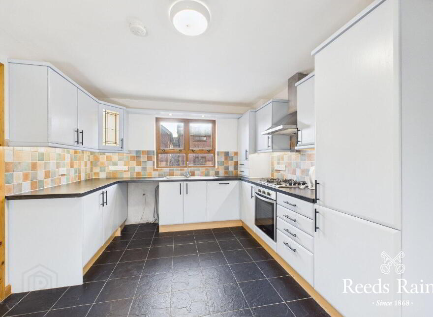18 Meadowbank, Carrickfergus, BT38 8GZ