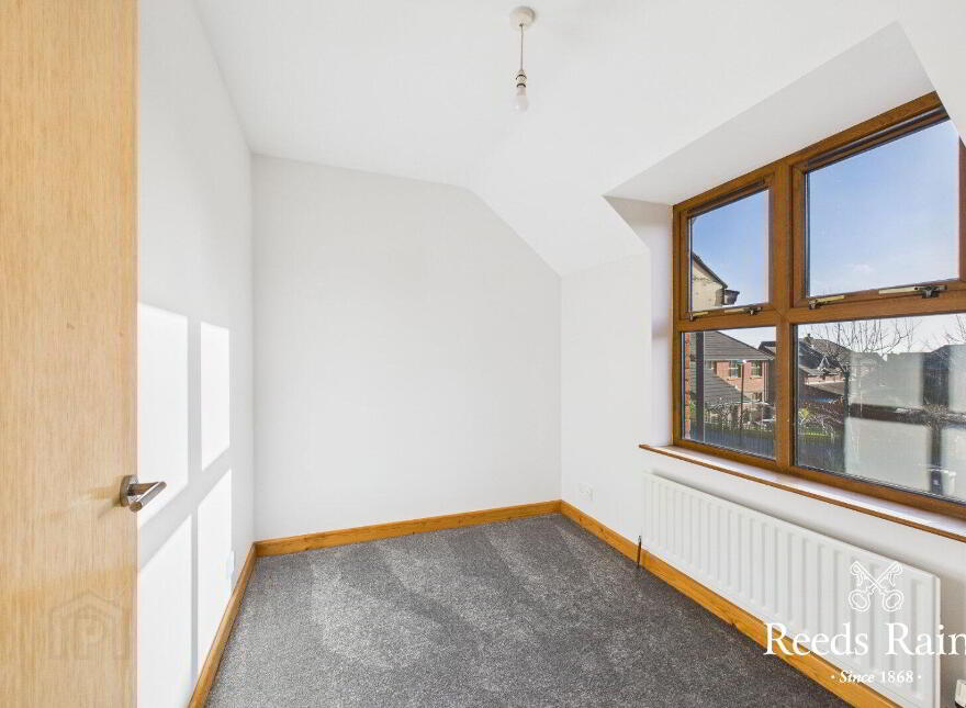 18 Meadowbank, Carrickfergus, BT38 8GZ