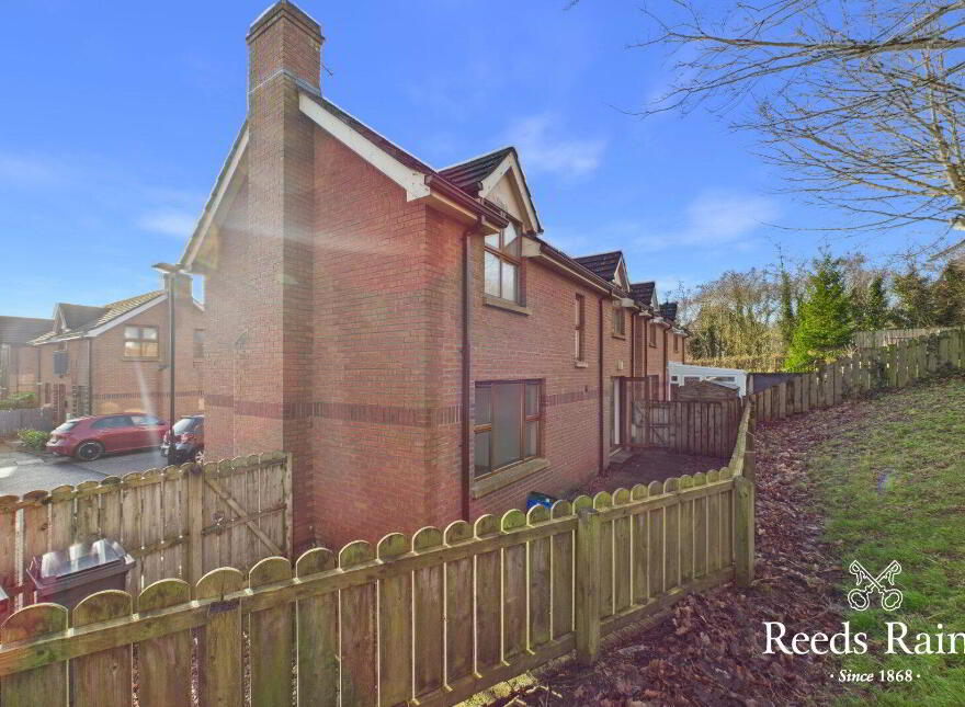 18 Meadowbank, Carrickfergus, BT38 8GZ
