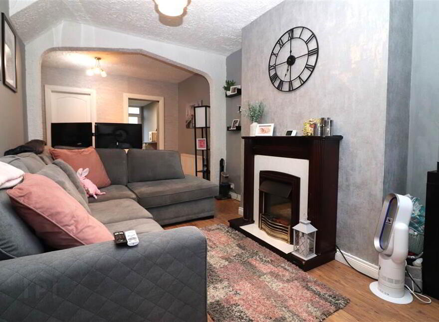 11 Leamington Place, Grand Street, Lisburn, BT27 4UL