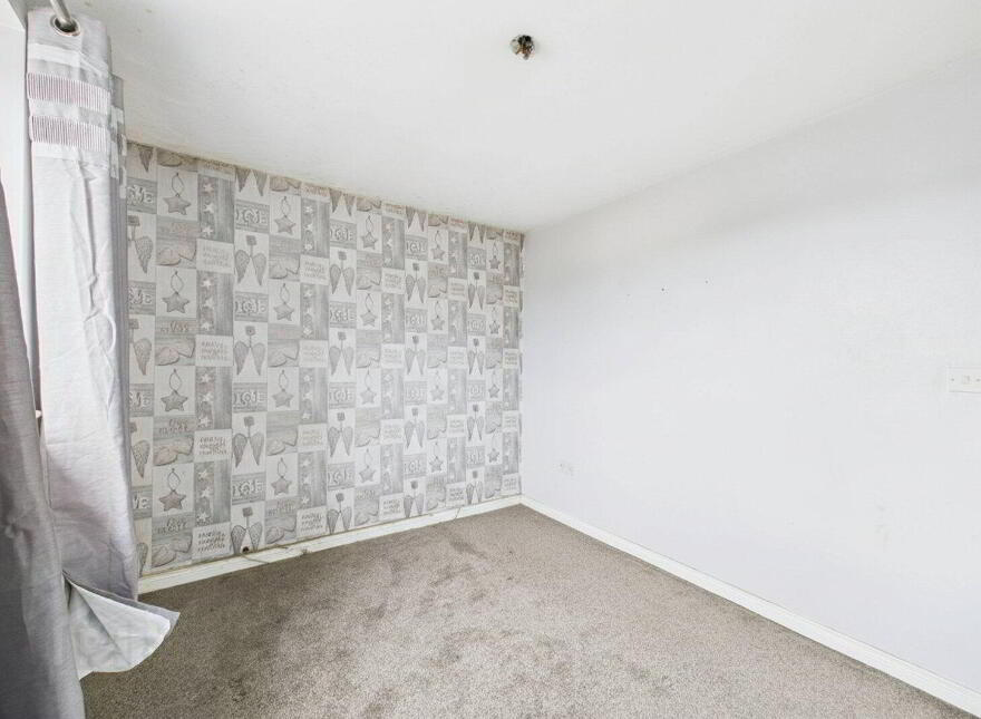 Apartment 3 2 Taylors Avenue, Carrickfergus, BT38 7HU