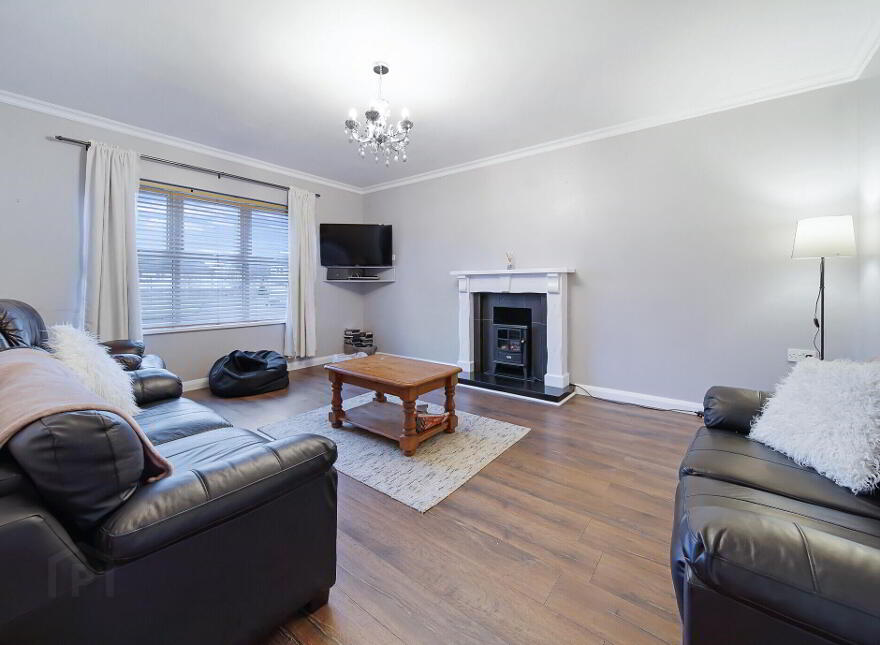 27 Orchard Grove, Newtown Cunningham, F93W326