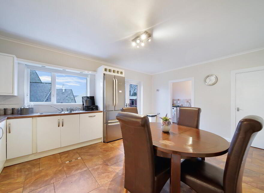 27 Orchard Grove, Newtown Cunningham, F93W326