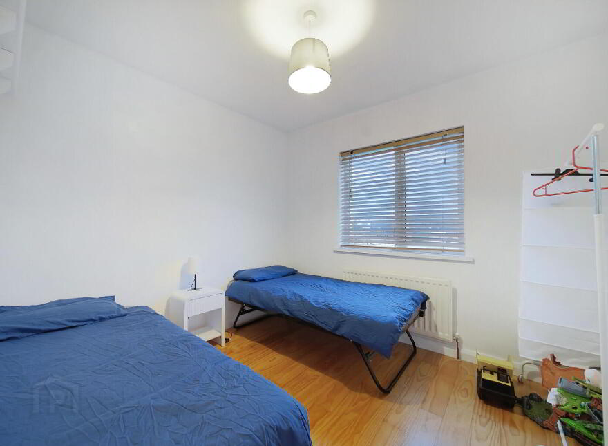 27 Orchard Grove, Newtown Cunningham, F93W326
