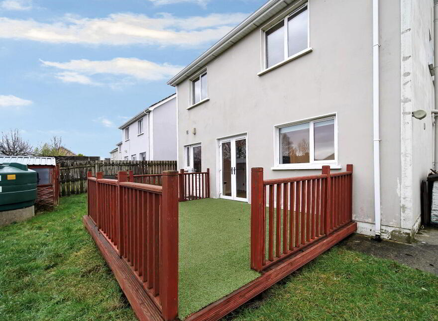 27 Orchard Grove, Newtown Cunningham, F93W326
