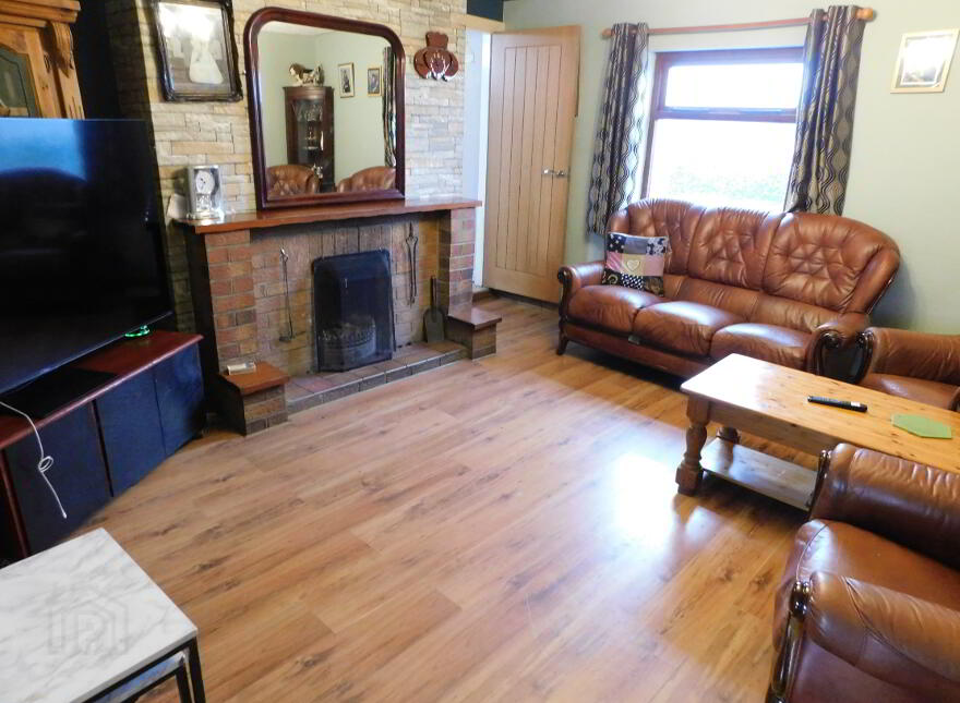 25 Woodbank Road, Omagh, BT79 0NB