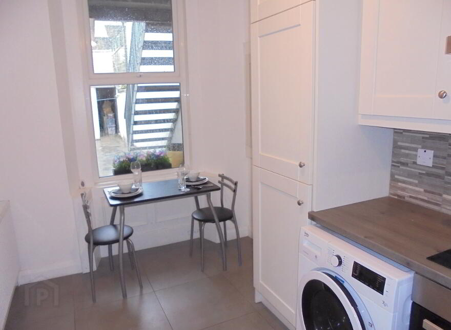 Unit 3A, Cloughmore Terrace, Warrenpoint, Newry Hilltown, BT34 3HP