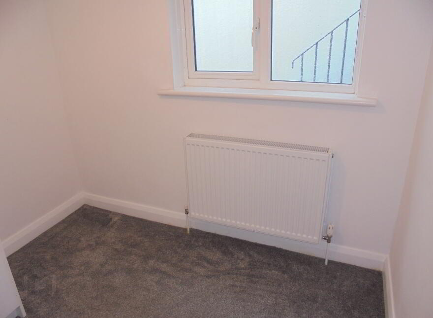 Unit 3A, Cloughmore Terrace, Warrenpoint, Newry Hilltown, BT34 3HP
