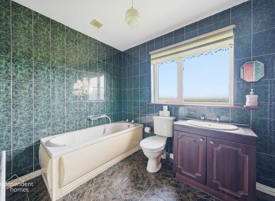 222 The Woods, Larne, BT40 1BD