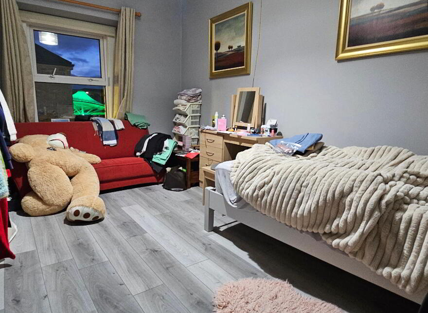 Quidsworth, Bridge Street, Carrick-On-Shannon, N41R9W4