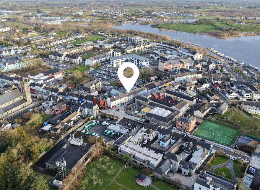 Quidsworth, Bridge Street, Carrick-On-Shannon, N41R9W4