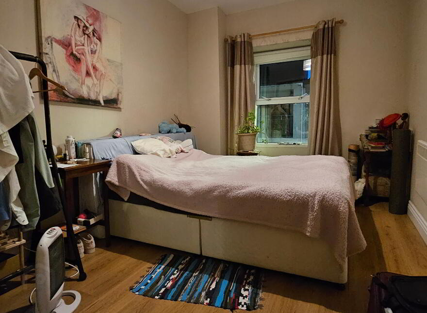 Quidsworth, Bridge Street, Carrick-On-Shannon, N41R9W4