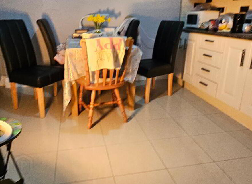 Quidsworth, Bridge Street, Carrick-On-Shannon, N41R9W4