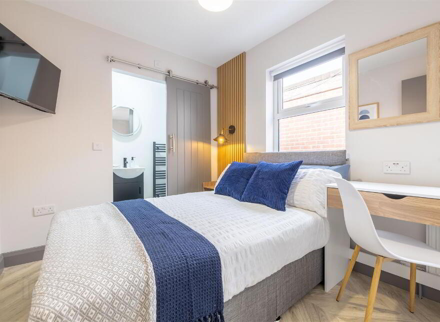 Room 2, 65 Greenore Street, Belfast, BT6 8NF