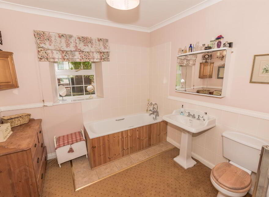 4 Shore Street, Donaghadee, BT21 0DG