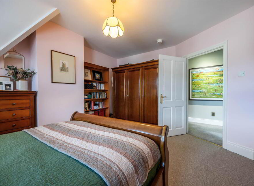 28a Victoria Road, Holywood, BT18 9BG