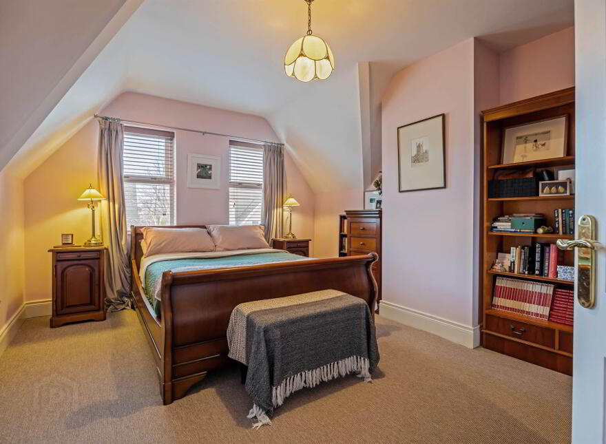 28a Victoria Road, Holywood, BT18 9BG