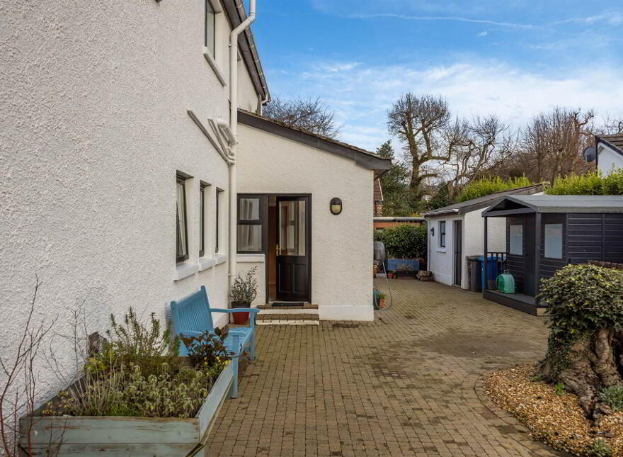 28a Victoria Road, Holywood, BT18 9BG