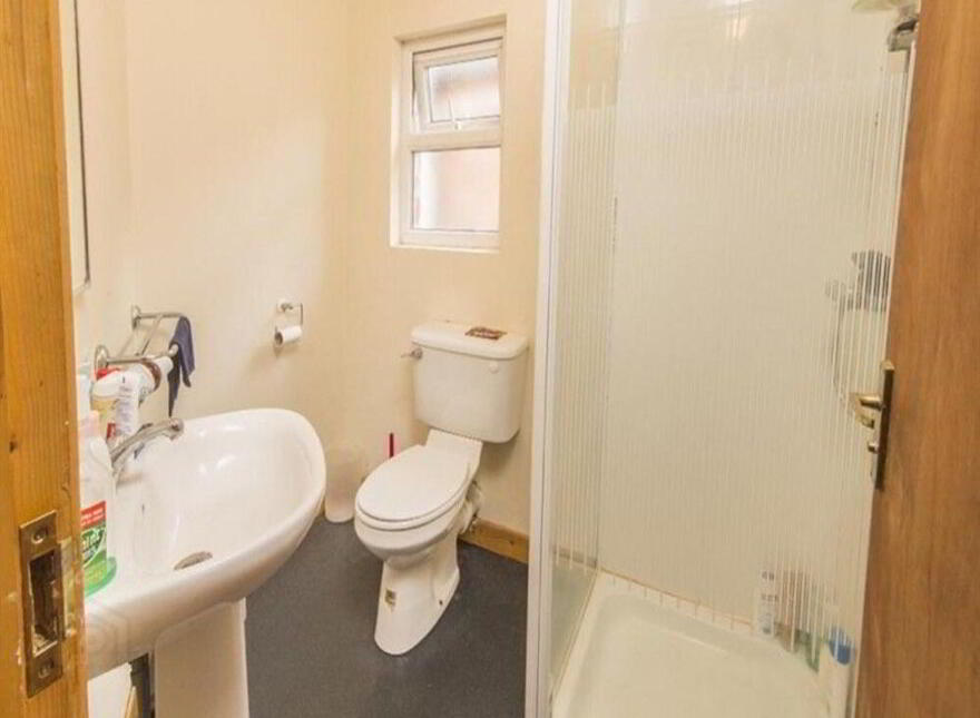 2, 26 Fitzroy Avenue, Belfast, BT7 1HW
