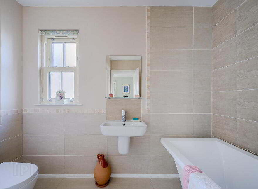 11 College Green, Bangor, BT20 5FA