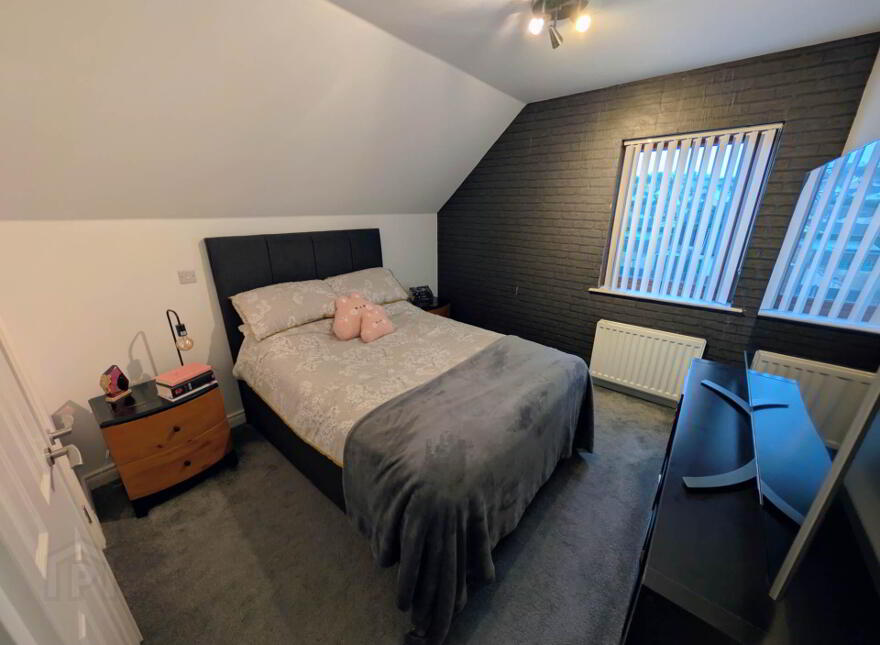 1c Blackcave Manor, Larne, BT40 1UN