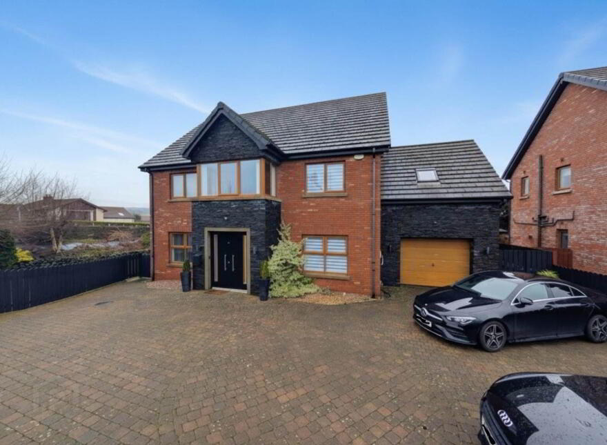 1c Blackcave Manor, Larne, BT40 1UN