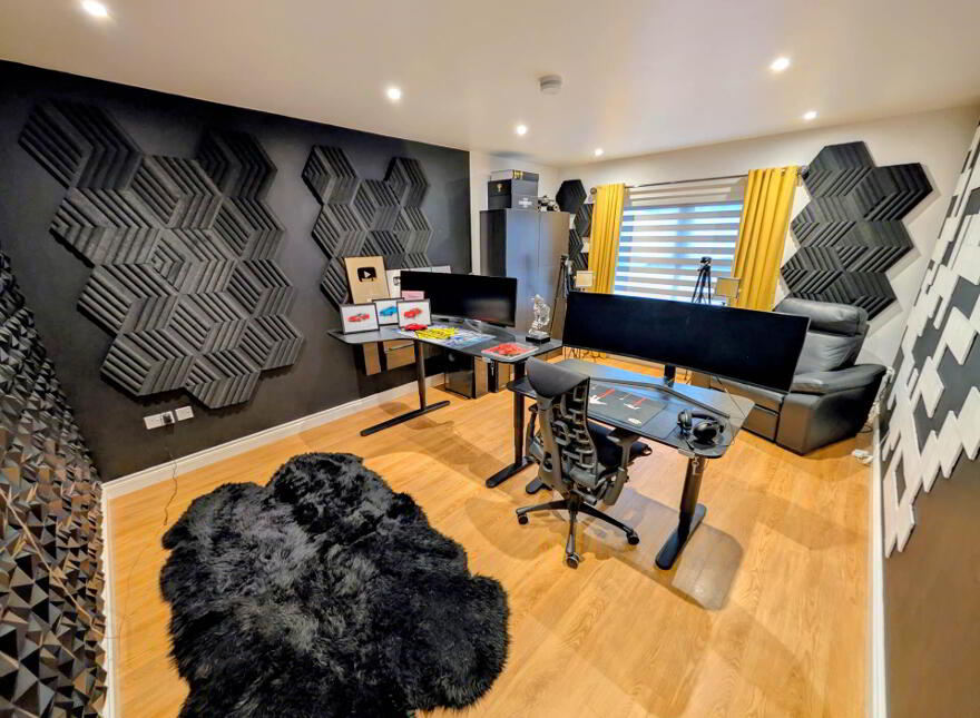 1c Blackcave Manor, Larne, BT40 1UN