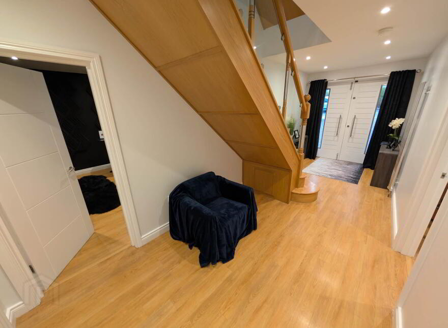 1c Blackcave Manor, Larne, BT40 1UN