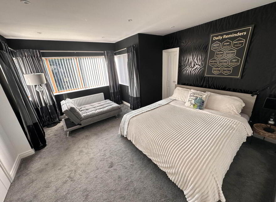 1c Blackcave Manor, Larne, BT40 1UN
