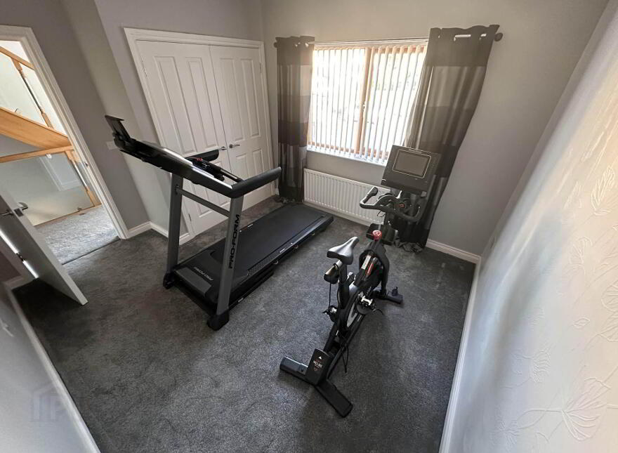 1c Blackcave Manor, Larne, BT40 1UN