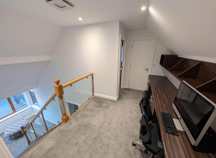 1c Blackcave Manor, Larne, BT40 1UN