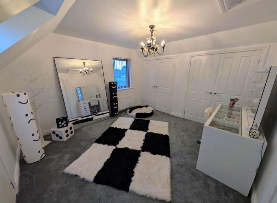 1c Blackcave Manor, Larne, BT40 1UN