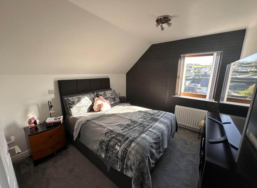 1c Blackcave Manor, Larne, BT40 1UN