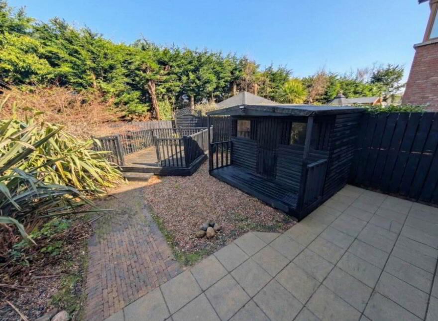 1c Blackcave Manor, Larne, BT40 1UN