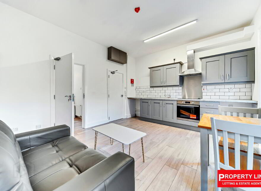 Unit 2, 10 Asylum Road, Derry/Londonderry, Cityside, BT48 7DX