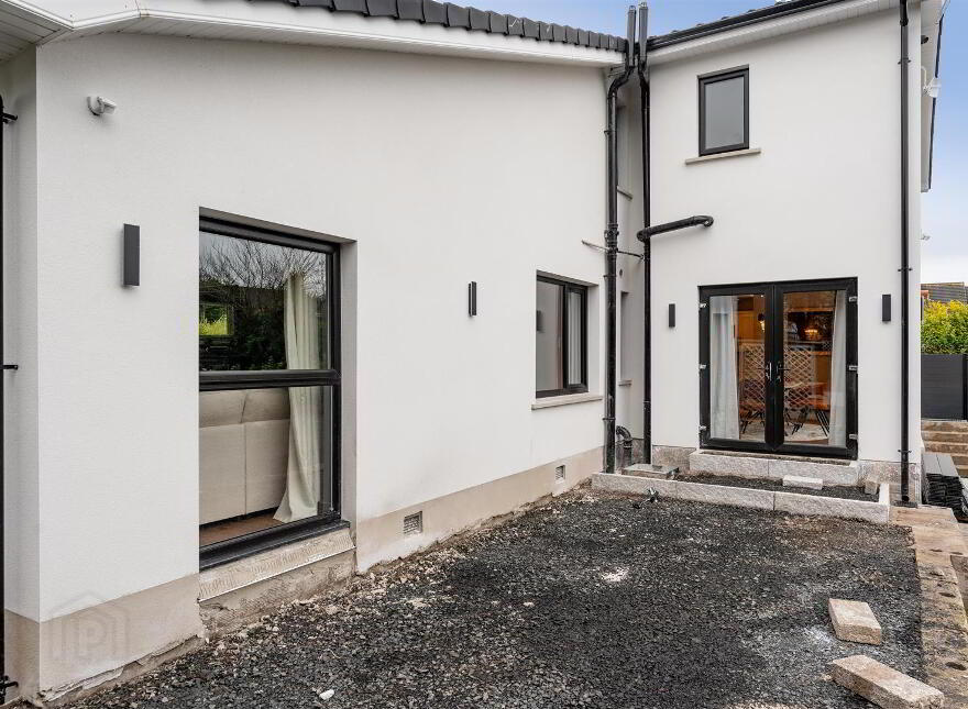 25 Belfast Road, Antrim, BT41 1NY