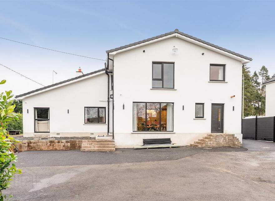 25 Belfast Road, Antrim, BT41 1NY