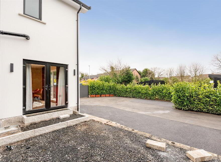 25 Belfast Road, Antrim, BT41 1NY