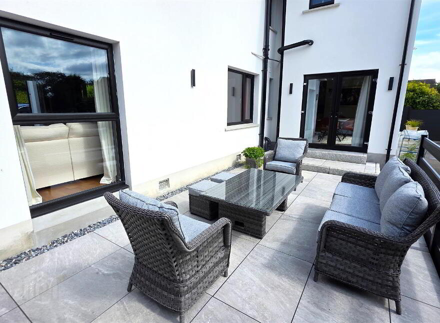 25 Belfast Road, Antrim, BT41 1NY