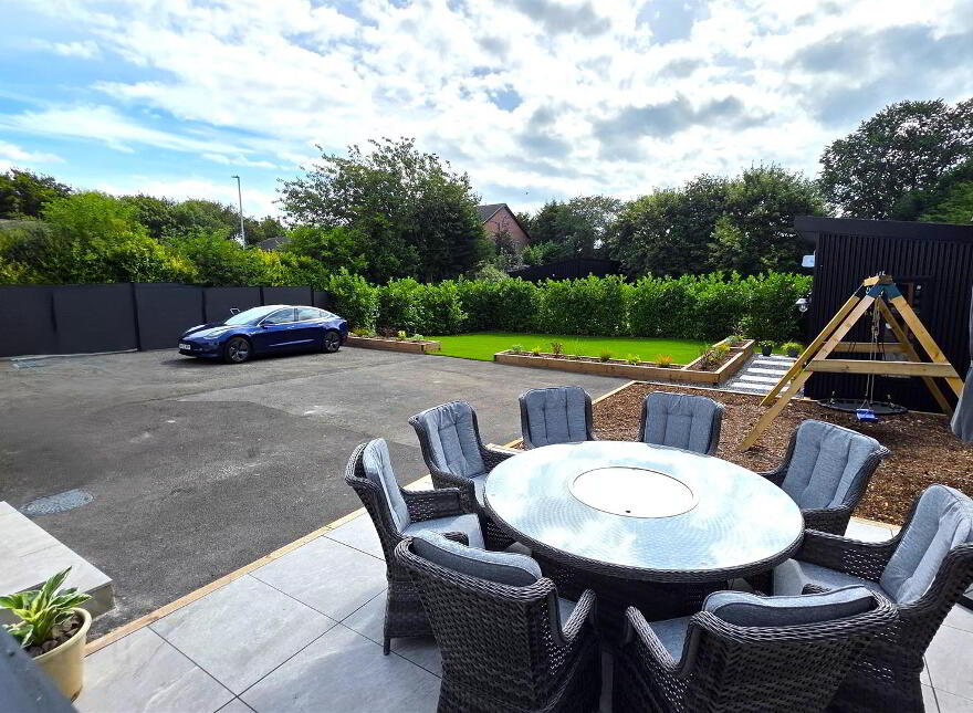 25 Belfast Road, Antrim, BT41 1NY
