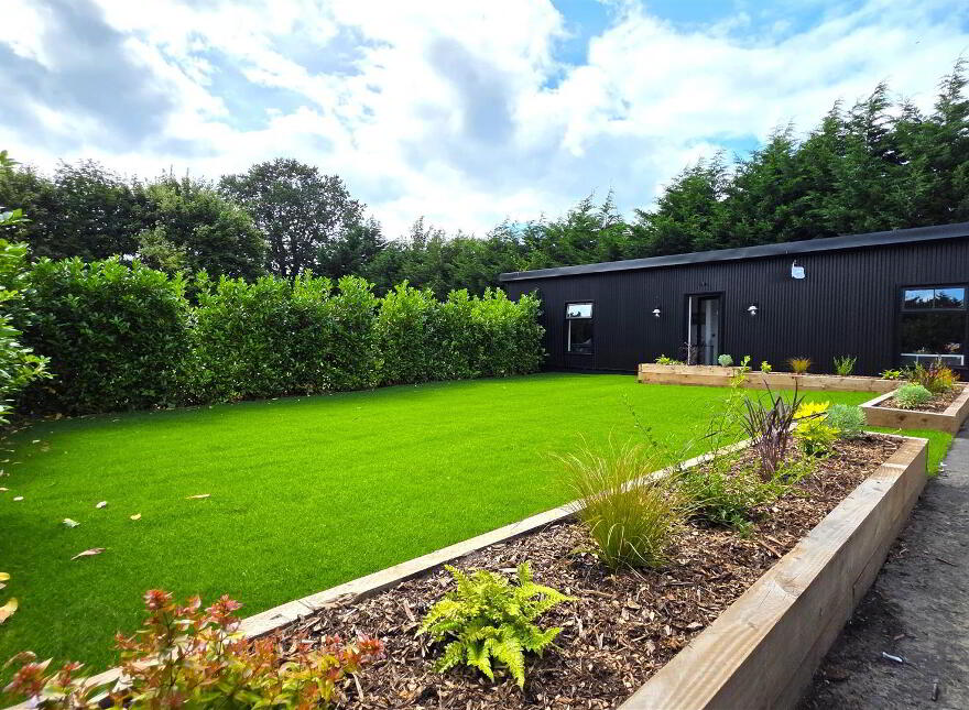 25 Belfast Road, Antrim, BT41 1NY