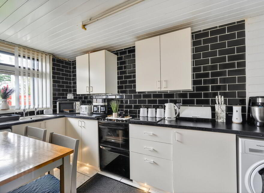 14 Finnis Close, Belfast, BT9 6QW